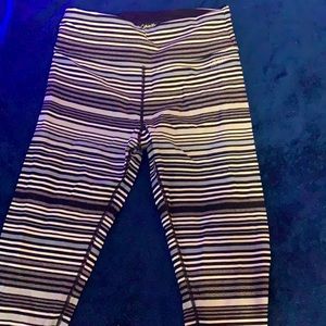 Small Calvin Klein leggings (striped)